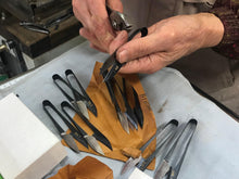 Load image into Gallery viewer, Thread clipper proudly made in Kyoto, Japan | Japanese craftsmanship - SASHIKO.LAB