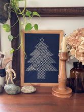 Load image into Gallery viewer, Sashiko Christmas tree kit - SASHIKO.LAB