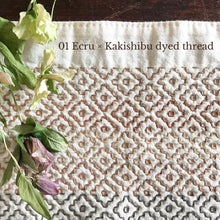 Load image into Gallery viewer, Bolt of plain sarashi fabric in 3 colors - SASHIKO.LAB
